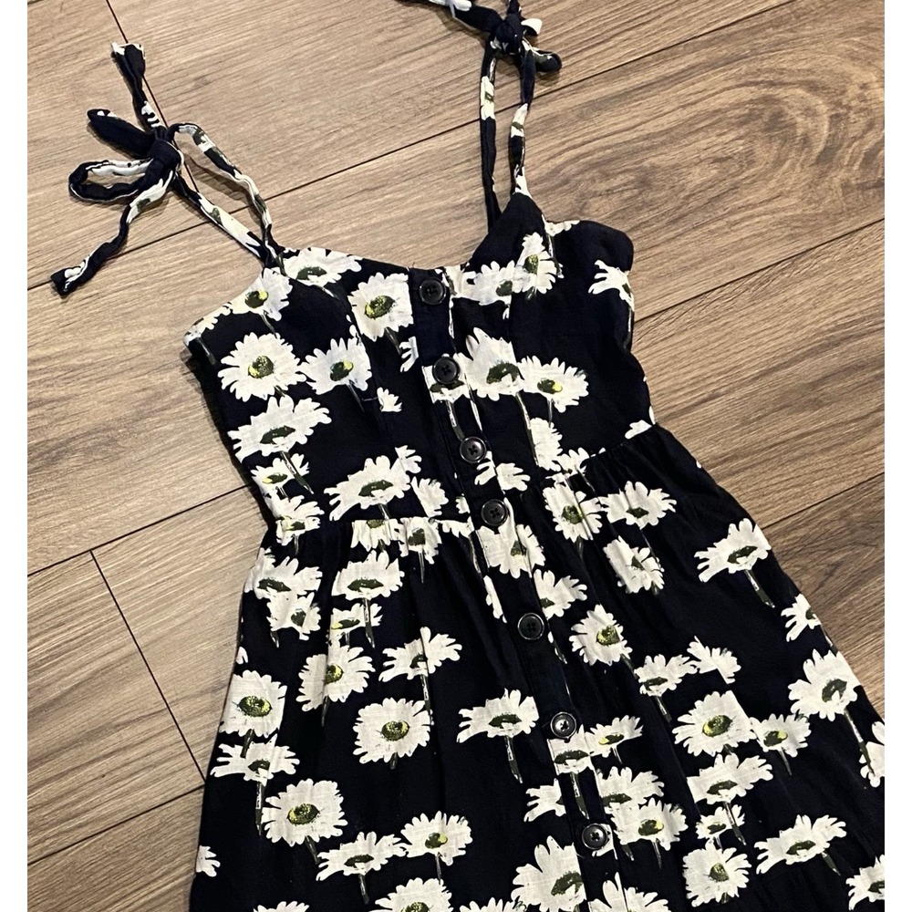 Urban Outfitters dress Black Daisy XS 100% Cotton Button Sun Dress